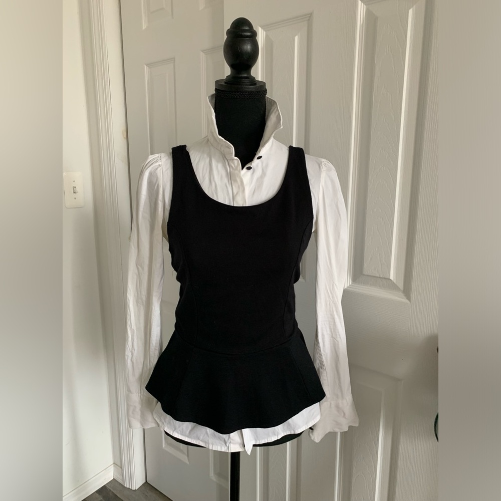 Express Women's Crew Neck Peplum Tank with lace Trim
⁦Color⁩: Black size S